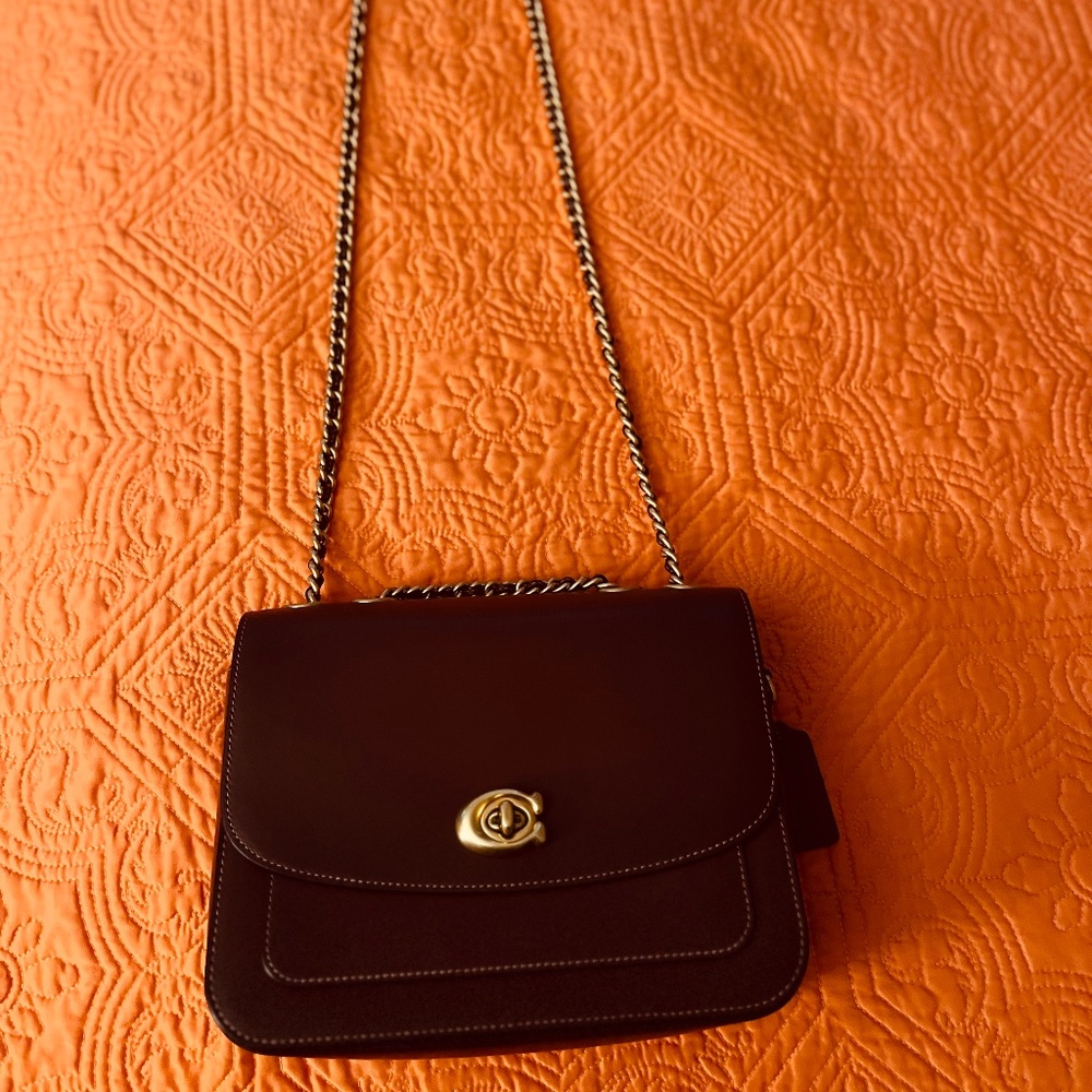 Coach crossbody bag (burgundy)